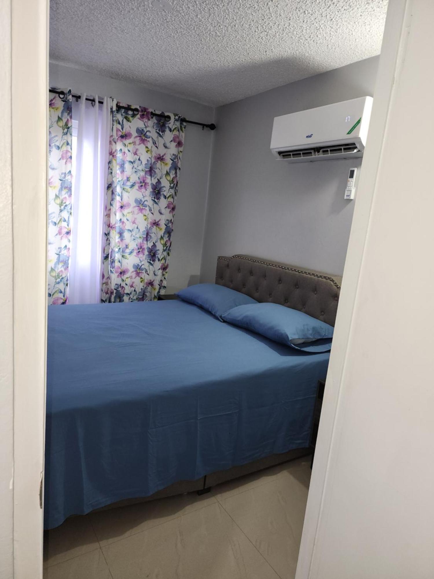 Comfy And Cozy Appartement Kingston Buitenkant foto