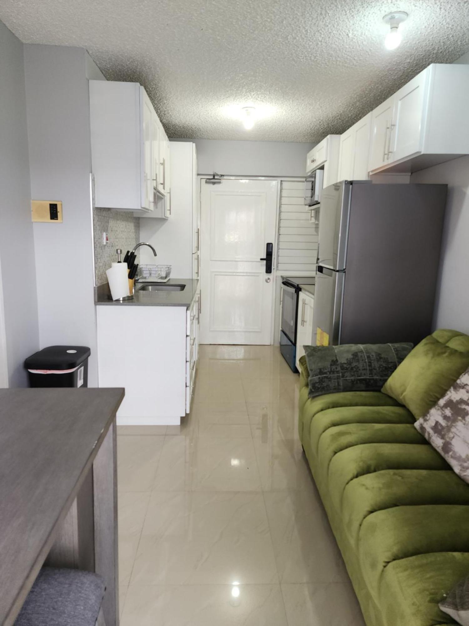Comfy And Cozy Appartement Kingston Buitenkant foto