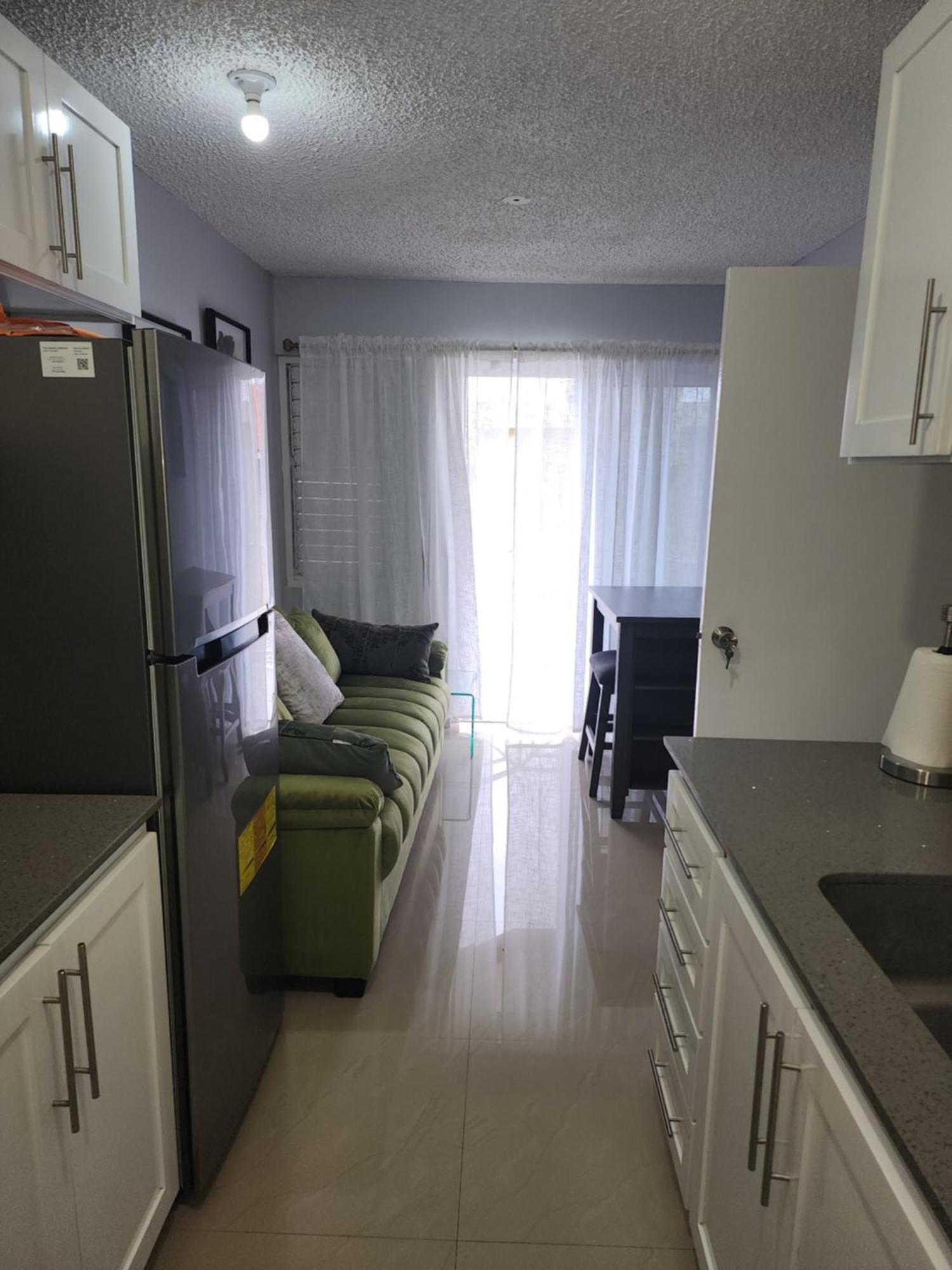 Comfy And Cozy Appartement Kingston Buitenkant foto