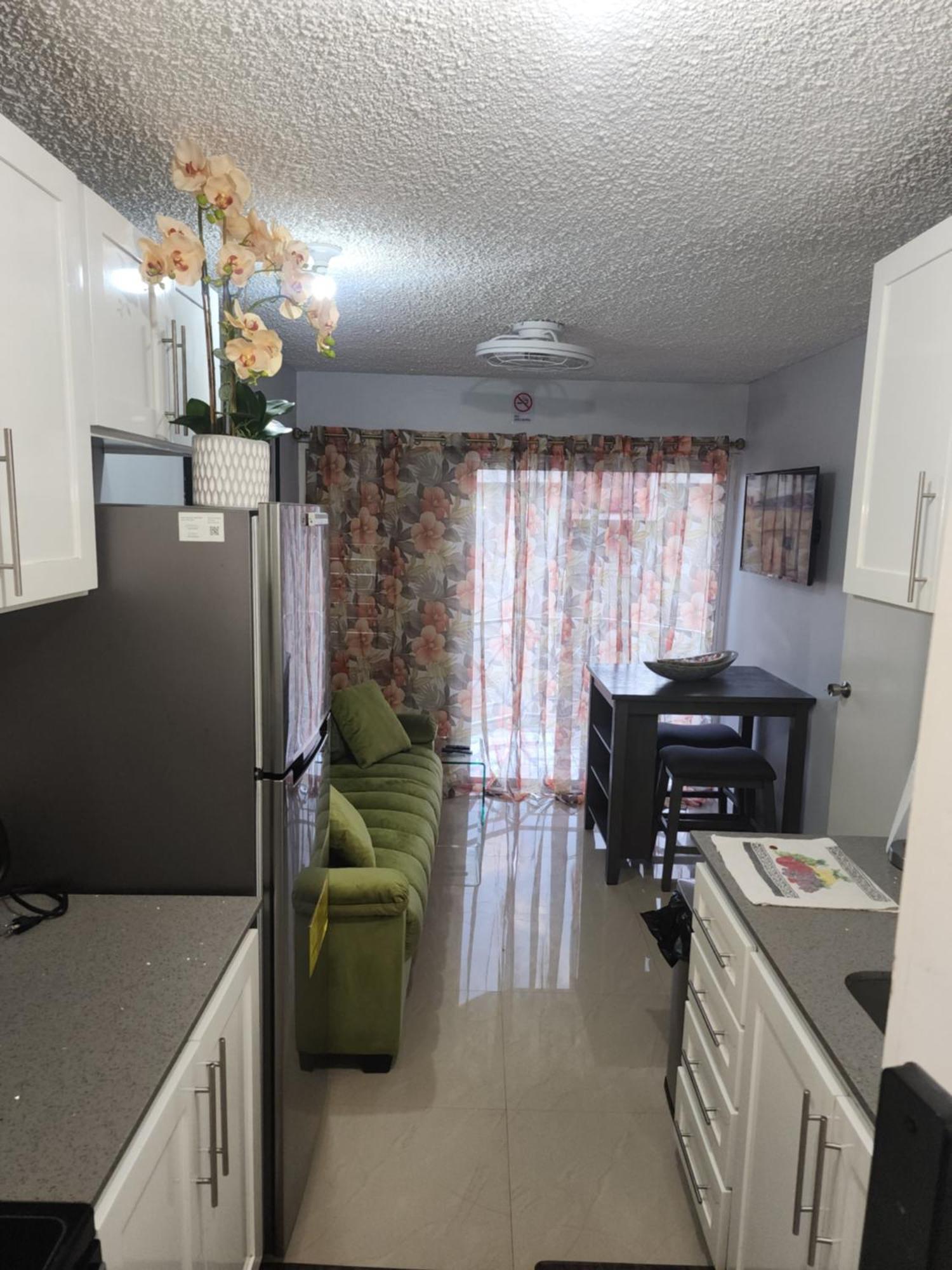 Comfy And Cozy Appartement Kingston Buitenkant foto